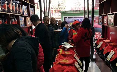 想開(kāi)散酒加盟專賣店？知名散白酒加盟品牌醉開(kāi)心，白酒廠家招商代理